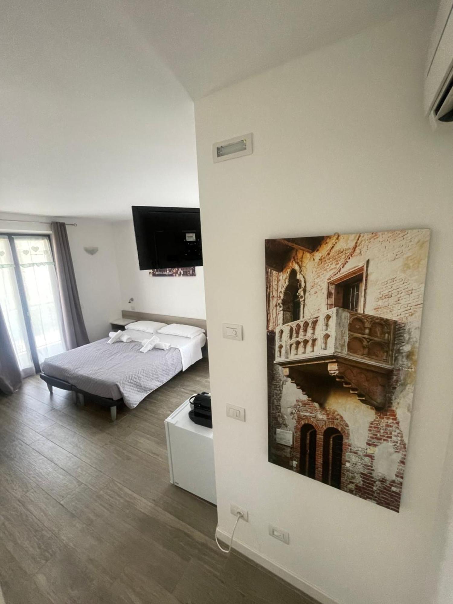 Affittacamere Divine Cécile Garda (Verona)